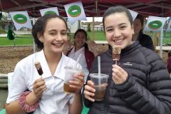 Eden and Manny enjoy their bubble tea